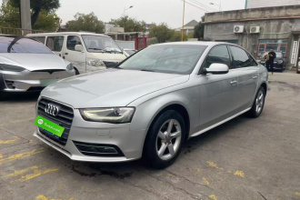 奥迪A4L 2013款 35 TFSI 自动标准型