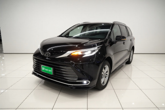 丰田 赛那SIENNA 2024款 2.5L混动 四驱尊贵版