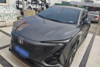 长安UNI-T 2022款 1.5T 尊贵型