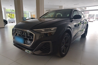 奥迪Q8 2024款 55 TFSI 豪华动感型