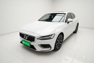 沃尔沃S60 2021款 T4 智逸豪华版