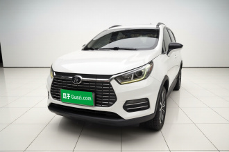 比亚迪 元新能源 2018款 EV360 智联炫酷型