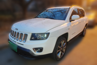 Jeep 指南者(进口) 2014款 2.4L 四驱豪华版