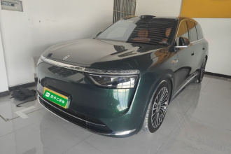 鸿蒙智行 问界M8 2025款 增程 Ultra版 53.4kWh 6座版