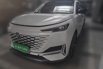 长安UNI-K 智电iDD 2022款 蓝鲸iDD 130km 1.5T 尊贵型