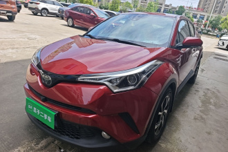 丰田C-HR 2018款 2.0L 领先天窗版 国V