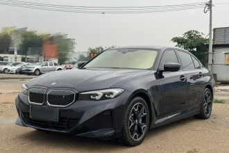 宝马i3 2024款 eDrive 40 L 曜夜套装