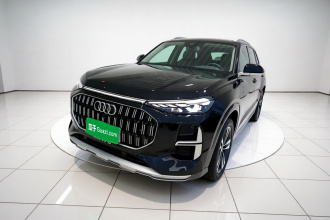 奥迪Q6 2025款 40 TFSI quattro 纪念版 羽林套装 7座