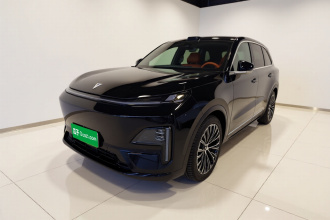 深蓝汽车 深蓝S09 2025款 四驱Ultra+ 高定版