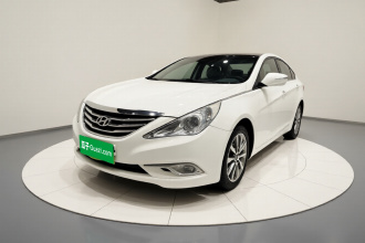 现代 索纳塔 2015款 经典 2.0L 自动领先版