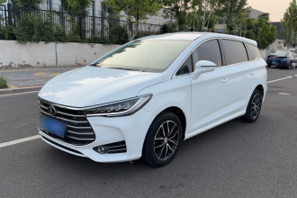 比亚迪 宋MAX 2017款 1.5T 手动智联豪华型 7座