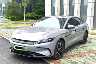 比亚迪 汉 2025款 DM-i 智驾版 125KM尊荣型