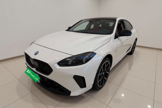 宝马2系 2025款 225L M运动曜夜套装