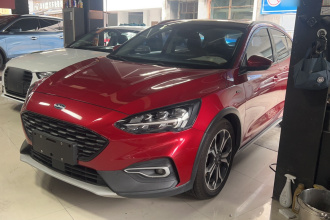 福特 福克斯Active 2020款 EcoBoost 180 自动劲耀型