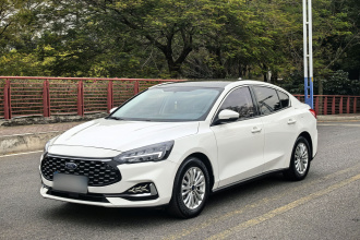 福特 福克斯 2021款 三厢 EcoBoost 180 自动锋潮型