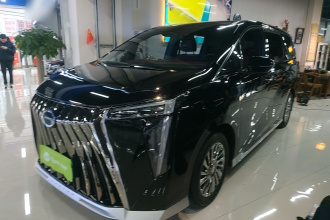 广汽传祺 传祺M8 2023款 宗师系列 双擎 御尊版