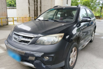 比亚迪S6 2014款 2.0L 手动豪华型 5座