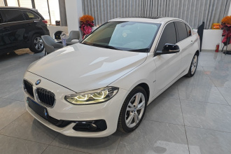 宝马1系 2017款 118i 设计套装型