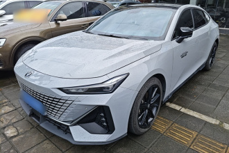长安UNI-V 2022款 1.5T 尊贵型