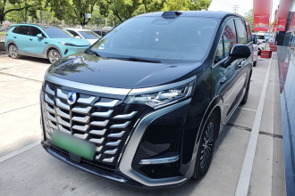 腾势D9 2025款 DM-i 智驾版 1020 四驱尊荣型