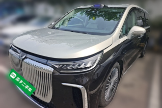 岚图汽车 岚图梦想家 2025款 PHEV 四驱旗舰乾崑版