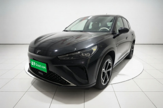 哪吒汽车 哪吒L 2024款 增程 310 闪充红衣版