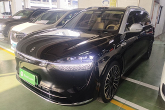 鸿蒙智行 问界M9 2025款 增程 Ultra版 52kWh 6座版 (192线激光雷达）