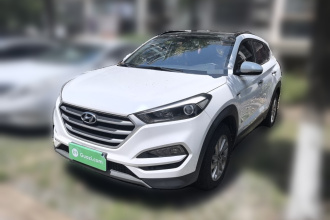 现代 途胜 2018款 1.6T 双离合两驱15周年特别版