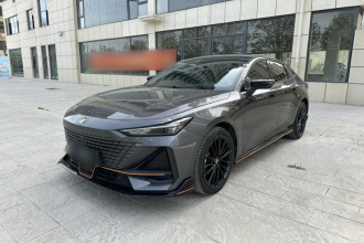 长安UNI-V 2023款 1.5T 运动版