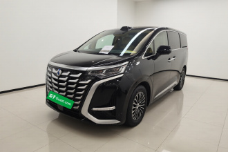 腾势D9 2025款 DM-i 智驾版 1020 四驱尊荣型