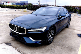 沃尔沃S60 2023款 B4 智逸豪华版