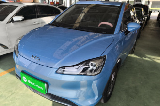 哪吒汽车 哪吒V 2022款 潮 300 Lite 磷酸铁锂