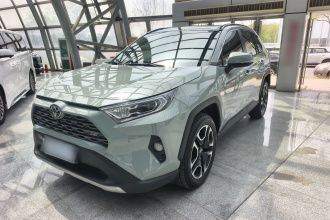 丰田 RAV4荣放 2021款 2.0L CVT四驱尊贵版