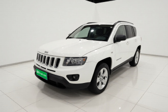 Jeep 指南者(进口) 2014款 2.4L 四驱运动版