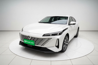 长安 逸动PHEV 2025款 智慧新蓝鲸 145KM 战舰版