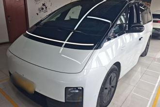 理想汽车 理想MEGA 2025款 Home 家庭特别版