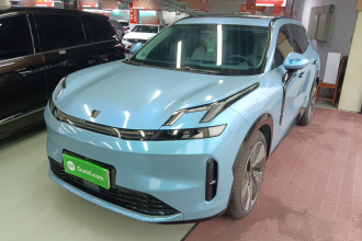 领克08 EM-P 2023款 220km 四驱性能Halo