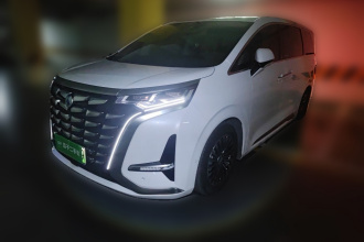 腾势D9 2022款 DM-i 970 四驱旗舰型