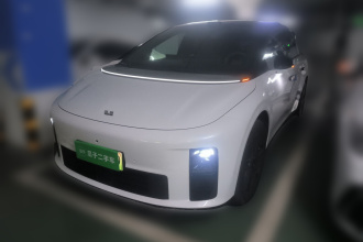 理想汽车 理想i6 2025款 两驱标准版