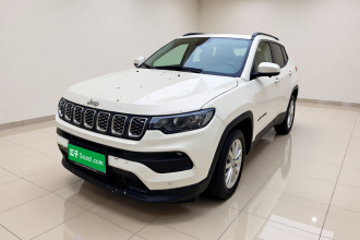 Jeep 指南者 2021款 220T 自动精英版