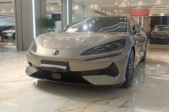 腾势Z9GT 2024款 1100四驱Ultra版