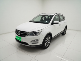 宝骏560 2015款 1.8L 手动豪华型