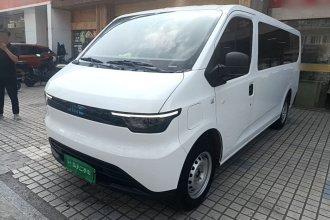 江铃 E福顺 2025款 明窗版 53.58kwh 中轴低顶