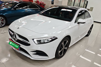 奔驰A级 2022款 改款三 A 200 L 运动轿车时尚型