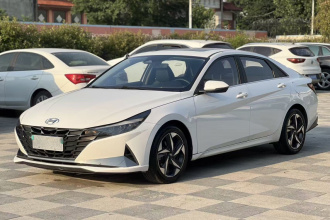 现代 伊兰特 2021款 1.5L CVT LUX尊贵版