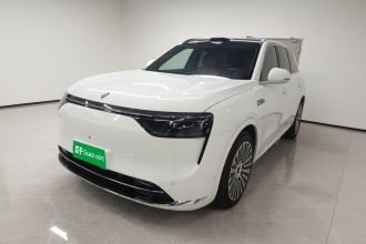 鸿蒙智行 问界M8 2025款 增程 Ultra版 53.4kWh 5座版 (192线激光雷达）