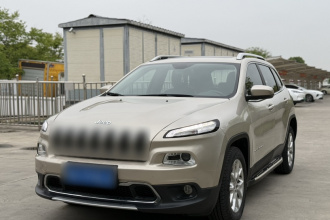 Jeep 自由光 2017款 2.4L 领先版