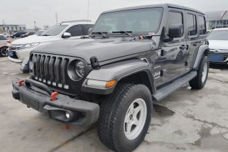 Jeep 牧马人 2019款 2.0T Sahara 四门版 国VI