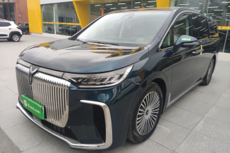 岚图汽车 岚图梦想家 2025款 PHEV 四驱旗舰鲲鹏版