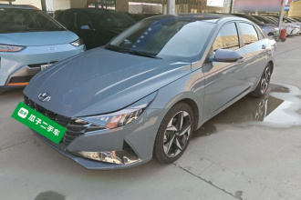 现代 伊兰特 2022款 1.5L CVT LUX尊贵版